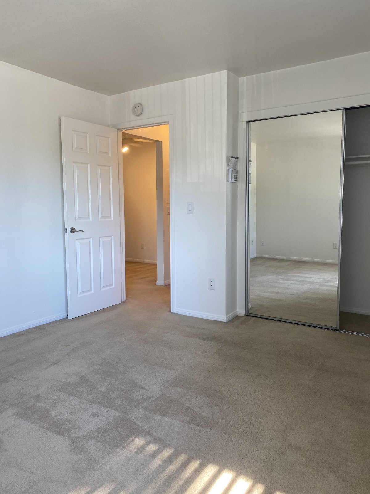 Charming 1 bedroom, 1 bathroom condo property image