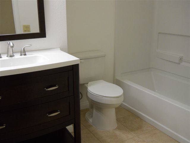 Charming 2 bedroom 2 bathroom home located in south Sacramento! property image