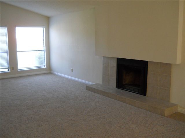 Charming 2 bedroom 2 bathroom home located in south Sacramento! property image