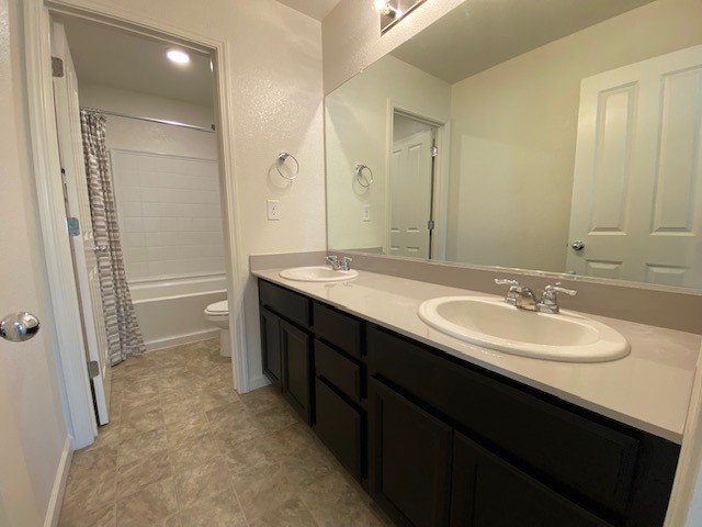 Beautiful 4 bedroom 2.5 bath home in Natomas! 1345 Harvest Glen Way property image