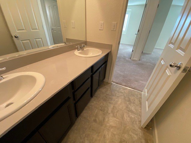 Beautiful 4 bedroom 2.5 bath home in Natomas! 1345 Harvest Glen Way property image
