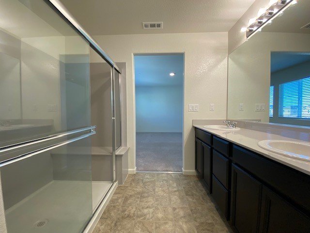 Beautiful 4 bedroom 2.5 bath home in Natomas! 1345 Harvest Glen Way property image