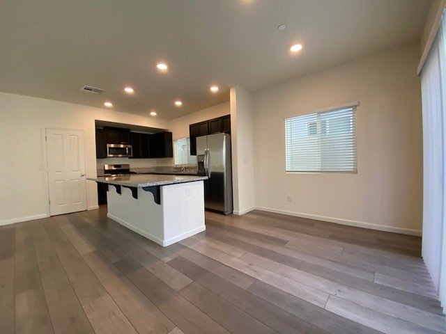 Beautiful 4 bedroom 2.5 bath home in Natomas! 1345 Harvest Glen Way property image
