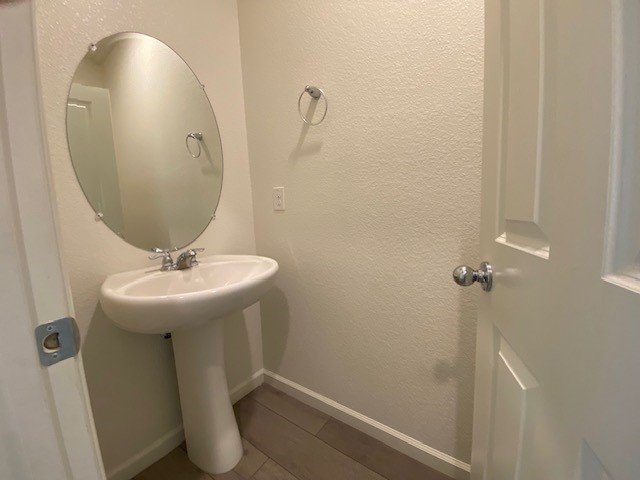 Beautiful 4 bedroom 2.5 bath home in Natomas! 1345 Harvest Glen Way property image
