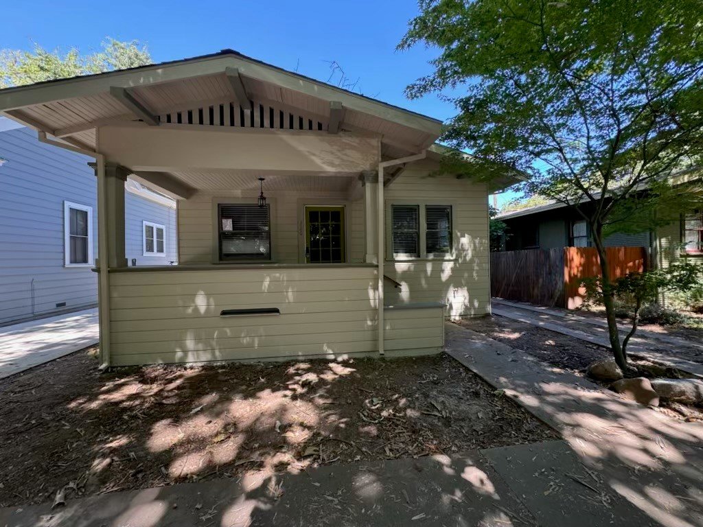 2bd/1ba updated Midtown home property image
