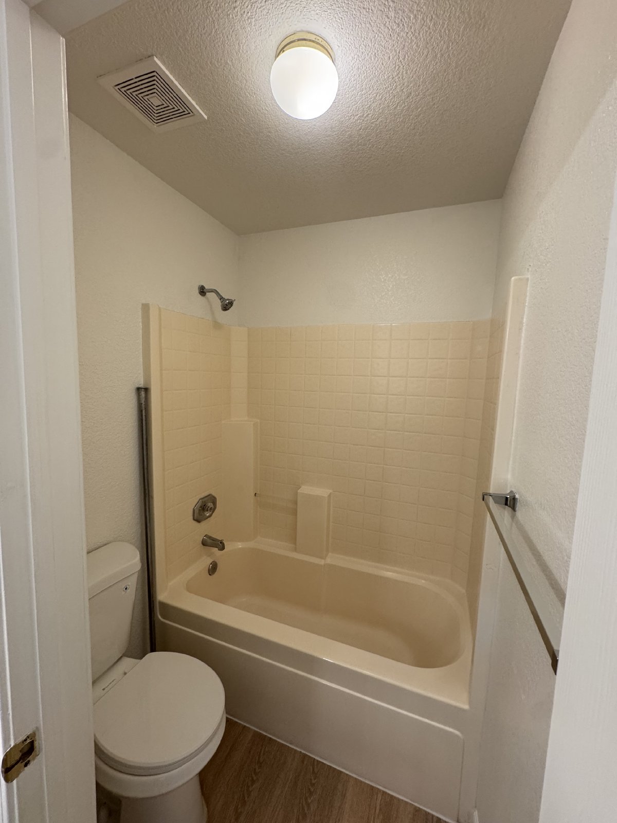 Beautiful 4/2 home in Elk Grove-8575 Dianthus Way property image