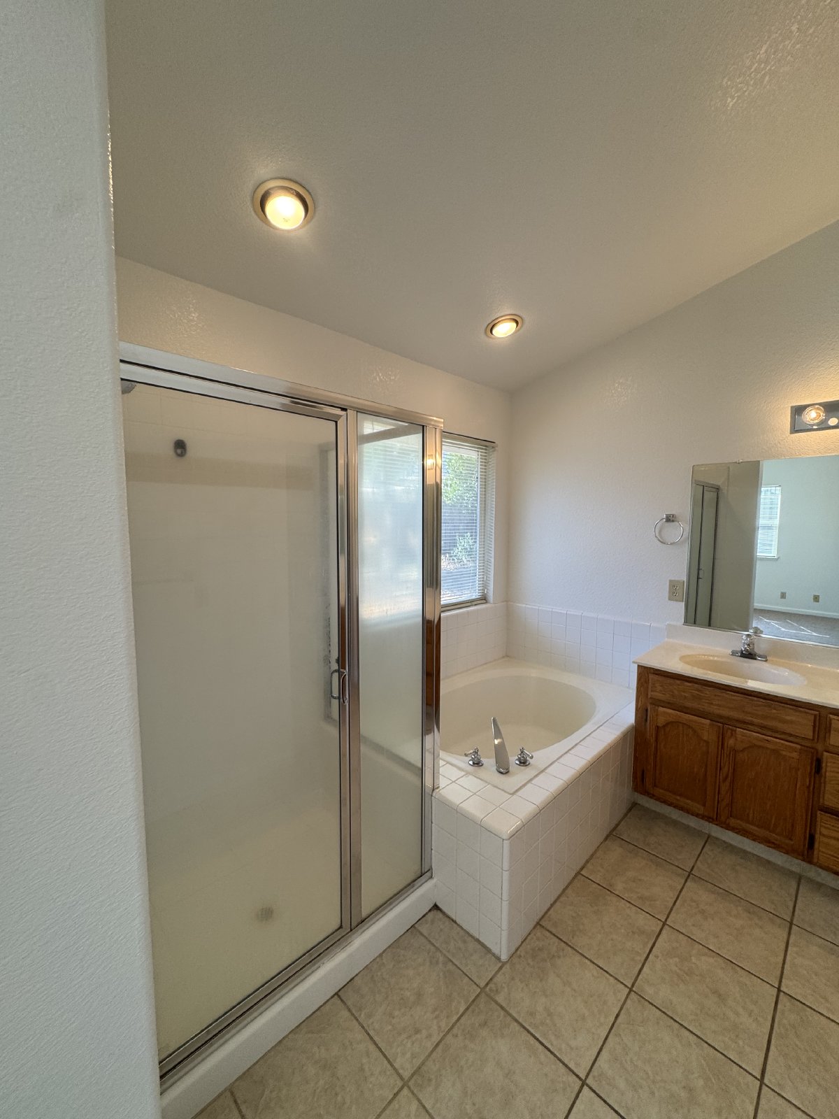 Beautiful 4/2 home in Elk Grove-8575 Dianthus Way property image