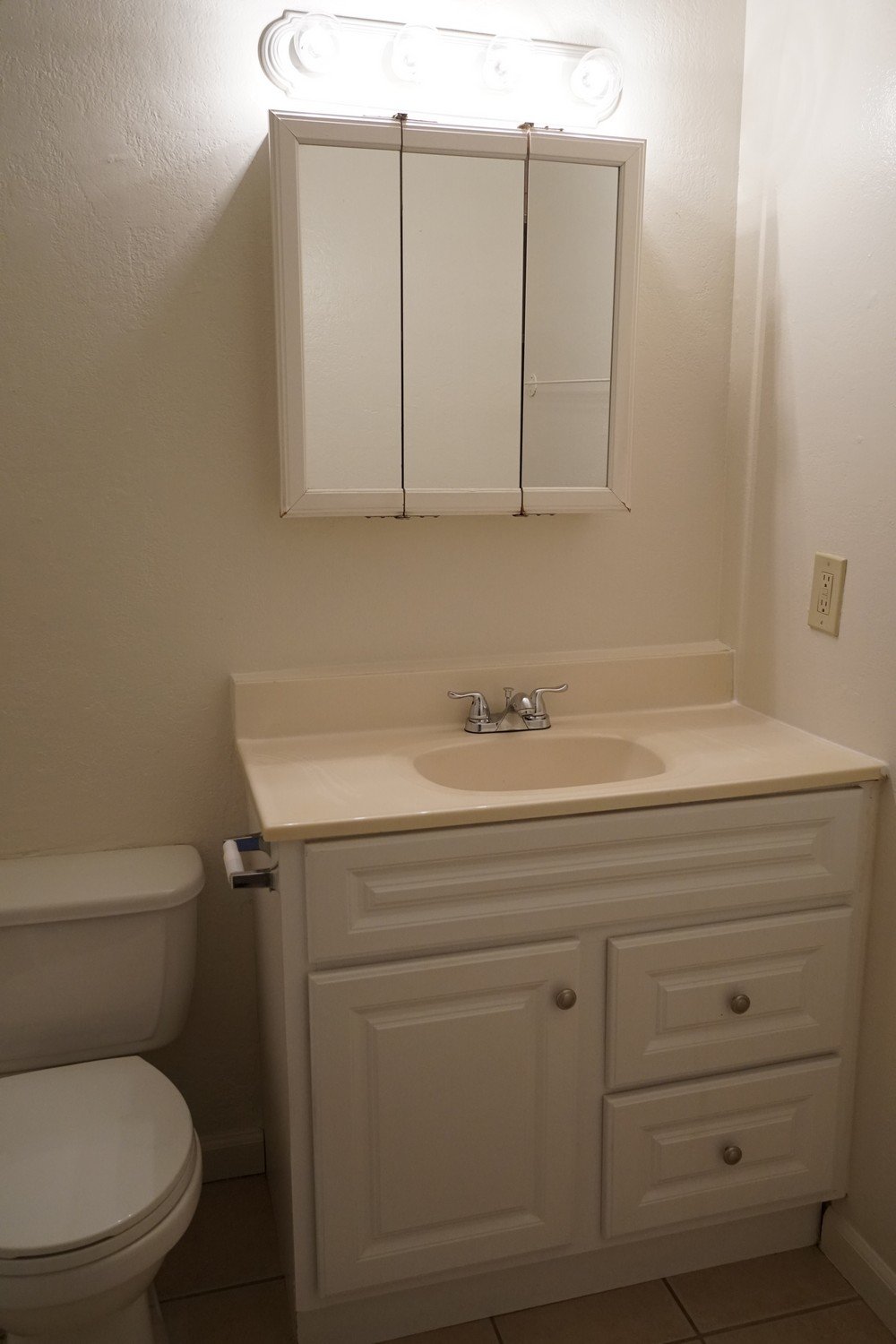 3 bedroom duplex in the wonderful city of Fair Oaks! property image