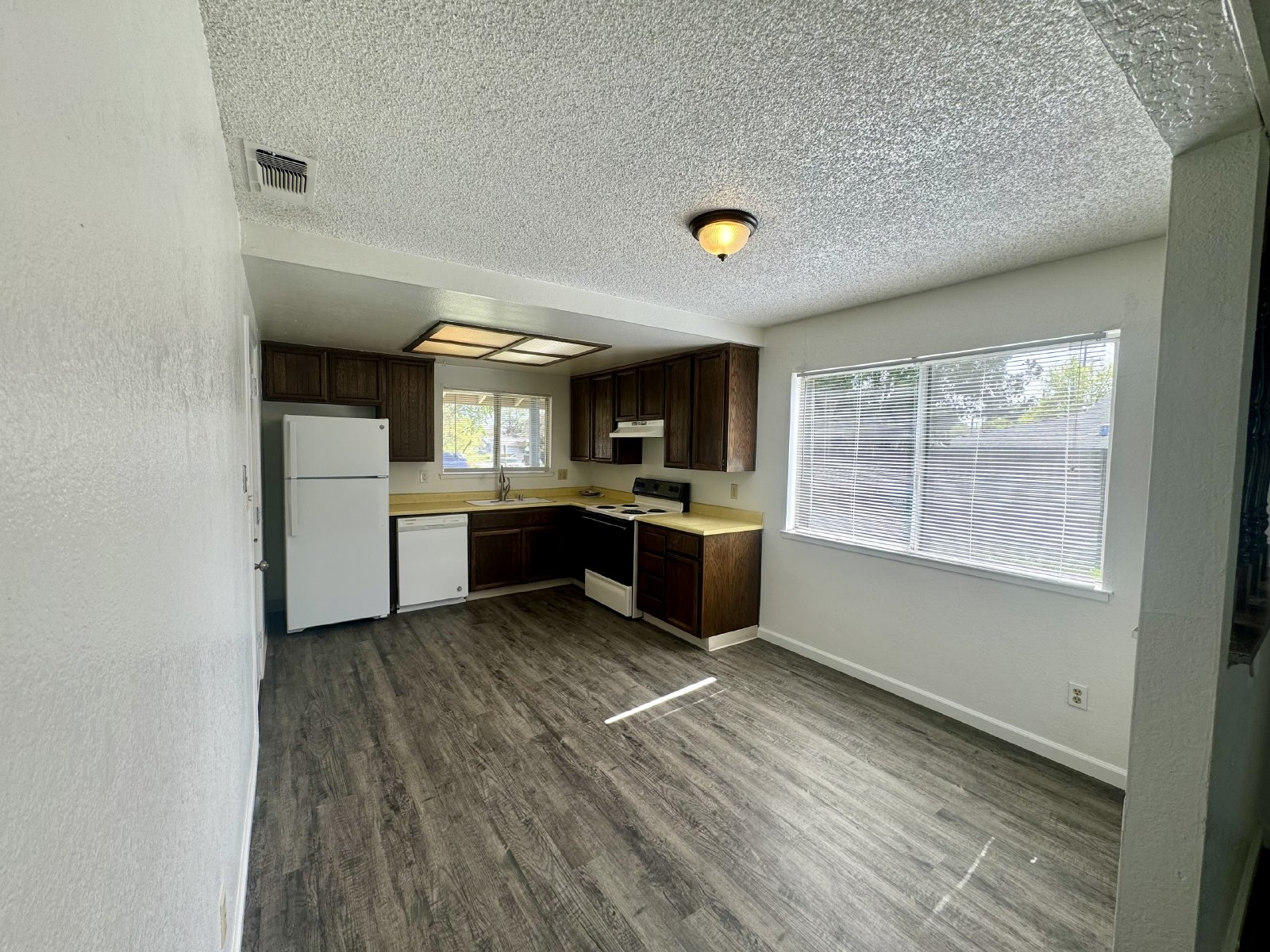 Charming duplex in Orangevale at 5813 Hazel property image