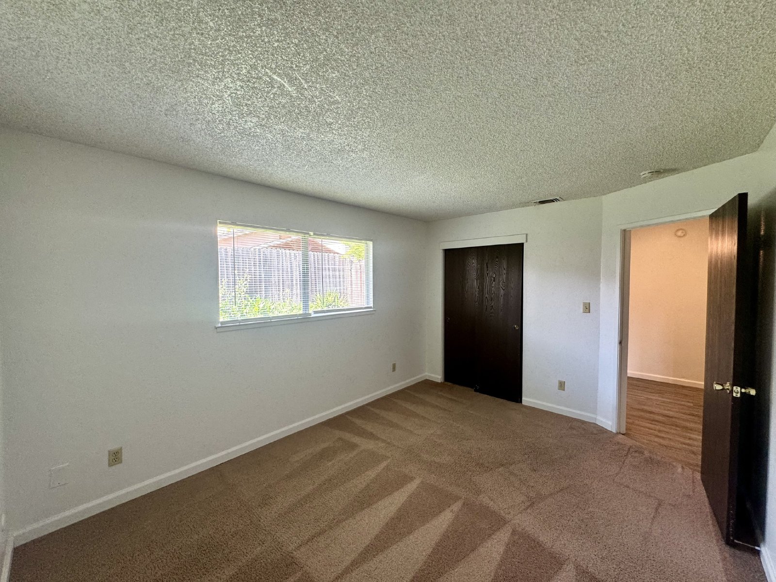 Charming duplex in Orangevale at 5813 Hazel property image