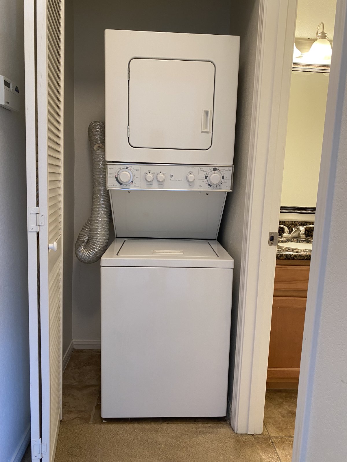Charming 1 bedroom, 1 bathroom condo property image